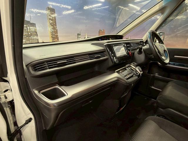 ステップワゴンスパーダ スパーダハイブリッド　Ｇ　ホンダセンシング　（禁煙車）（後期型）（両側パワースライド）（純正ナビ）（バックカメラ）（レーダークルーズ）（オートブレーキホールド）（ビルトインＥＴＣ）（ＬＥＤヘッド）（Ｂｌｕｅｔｏｏｔｈ対応）（純正１６インチＡＷ）（47枚目）