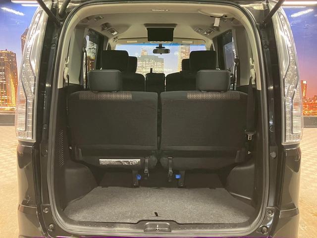 セレナ ハイウェイスター　Ｖセレクション＋セーフティ　ＳＨＶ　（禁煙車）（後期型）（フリップダウンモニター）（両側パワースライド）（純正ＳＤナビ）（バックカメラ）（クルーズコントロール）（ビルトインＥＴＣ）（ウォークスルー）（フォグランプ）（純正１６インチＡＷ）（13枚目）