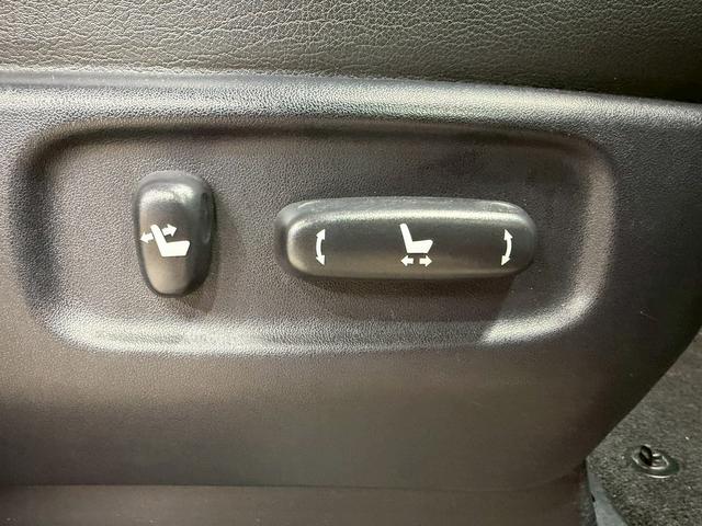 アルファード ２４０Ｓ　Ｃパッケージ　（禁煙車）（後期型）（７人乗り）（両側パワースライドドア）（ツインムーンルーフ）（純正ＳＤナビ）（ケンスタイルエアロ）（パワーバックドア）（クリアランスソナー）（クルーズコントロール）（12枚目）