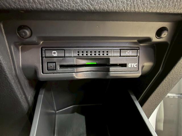 アルファード ２４０Ｓ　Ｃパッケージ　（禁煙車）（後期型）（７人乗り）（両側パワースライドドア）（ツインムーンルーフ）（純正ＳＤナビ）（ケンスタイルエアロ）（パワーバックドア）（クリアランスソナー）（クルーズコントロール）（14枚目）