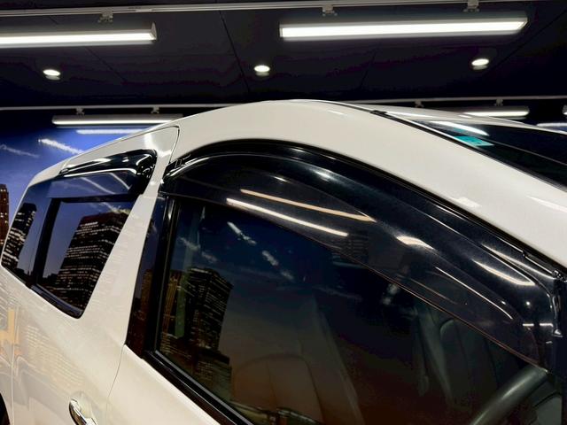 アルファード ２４０Ｓ　Ｃパッケージ　（禁煙車）（後期型）（７人乗り）（両側パワースライドドア）（ツインムーンルーフ）（純正ＳＤナビ）（ケンスタイルエアロ）（パワーバックドア）（クリアランスソナー）（クルーズコントロール）（18枚目）