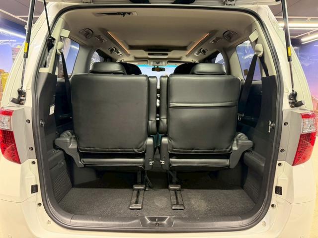 アルファード ２４０Ｓ　Ｃパッケージ　（禁煙車）（後期型）（７人乗り）（両側パワースライドドア）（ツインムーンルーフ）（純正ＳＤナビ）（ケンスタイルエアロ）（パワーバックドア）（クリアランスソナー）（クルーズコントロール）（19枚目）