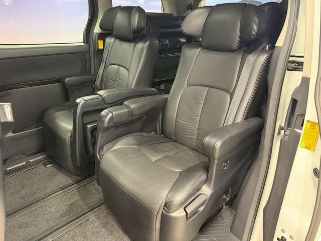 アルファード ２４０Ｓ　Ｃパッケージ　（禁煙車）（後期型）（７人乗り）（両側パワースライドドア）（ツインムーンルーフ）（純正ＳＤナビ）（ケンスタイルエアロ）（パワーバックドア）（クリアランスソナー）（クルーズコントロール）（57枚目）