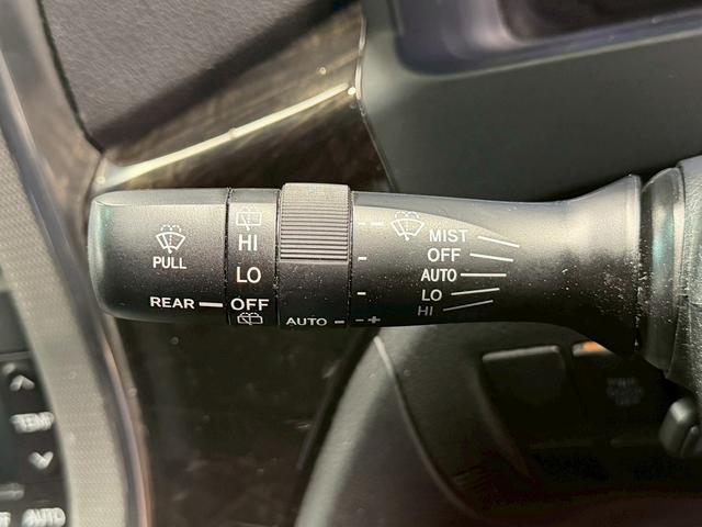 アルファード ２４０Ｓ　Ｃパッケージ　（禁煙車）（後期型）（７人乗り）（両側パワースライドドア）（ツインムーンルーフ）（純正ＳＤナビ）（ケンスタイルエアロ）（パワーバックドア）（クリアランスソナー）（クルーズコントロール）（58枚目）