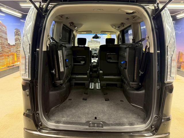 セレナ ハイウェイスターＳ－ＨＶアドバンスドセーフティパック　（禁煙車）（両側パワースライドドア）（８人乗り）（純正ＳＤナビ）（エマージェンシーブレーキ）（クルーズコントロール）（クリアランスソナー）（アラウンドビューカメラ）（フルセグ）（純正１６インチＡＷ）（16枚目）