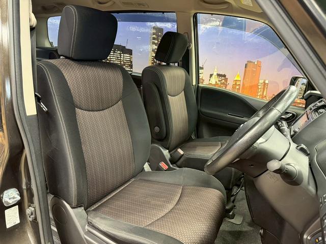 セレナ ハイウェイスターＳ－ＨＶアドバンスドセーフティパック　（禁煙車）（両側パワースライドドア）（８人乗り）（純正ＳＤナビ）（エマージェンシーブレーキ）（クルーズコントロール）（クリアランスソナー）（アラウンドビューカメラ）（フルセグ）（純正１６インチＡＷ）（17枚目）