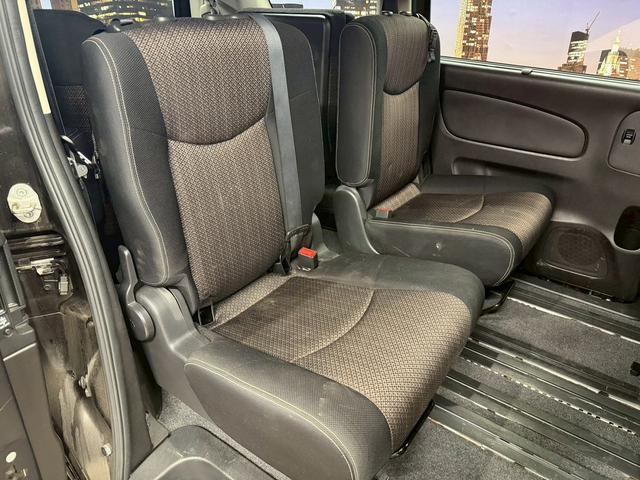 セレナ ハイウェイスターＳ－ＨＶアドバンスドセーフティパック　（禁煙車）（両側パワースライドドア）（８人乗り）（純正ＳＤナビ）（エマージェンシーブレーキ）（クルーズコントロール）（クリアランスソナー）（アラウンドビューカメラ）（フルセグ）（純正１６インチＡＷ）（18枚目）