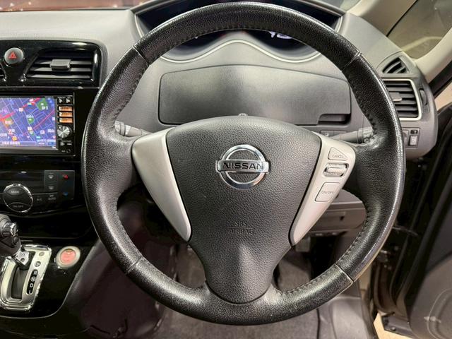 セレナ ハイウェイスターＳ－ＨＶアドバンスドセーフティパック　（禁煙車）（両側パワースライドドア）（８人乗り）（純正ＳＤナビ）（エマージェンシーブレーキ）（クルーズコントロール）（クリアランスソナー）（アラウンドビューカメラ）（フルセグ）（純正１６インチＡＷ）（56枚目）