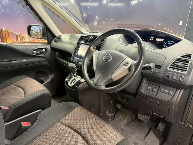 セレナ ハイウェイスターＳ－ＨＶアドバンスドセーフティパック　（禁煙車）（両側パワースライドドア）（８人乗り）（純正ＳＤナビ）（エマージェンシーブレーキ）（クルーズコントロール）（クリアランスソナー）（アラウンドビューカメラ）（フルセグ）（純正１６インチＡＷ）（58枚目）