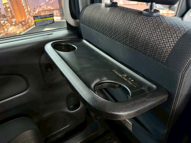 セレナ ハイウェイスターＳ－ＨＶアドバンスドセーフティパック　（禁煙車）（両側パワースライドドア）（８人乗り）（純正ＳＤナビ）（エマージェンシーブレーキ）（クルーズコントロール）（クリアランスソナー）（アラウンドビューカメラ）（フルセグ）（純正１６インチＡＷ）（77枚目）