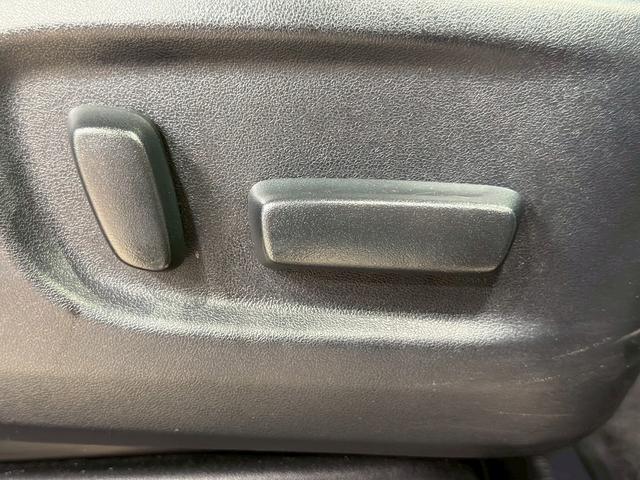 ヴェルファイア 2.5Z Gエディション (禁煙車)(黒半革シート)(両側パワスラ)(純正フリップダウン)(純正SDナビ)(バックカメラ)(クルコン)(パワーシート)(電動リアゲート)(ビルトインETC)(純正18インチAW)(14枚目)