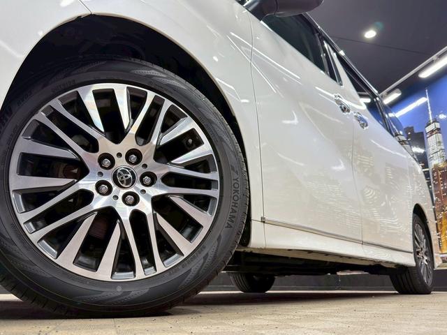 ヴェルファイア 2.5Z Gエディション (禁煙車)(黒半革シート)(両側パワスラ)(純正フリップダウン)(純正SDナビ)(バックカメラ)(クルコン)(パワーシート)(電動リアゲート)(ビルトインETC)(純正18インチAW)(22枚目)