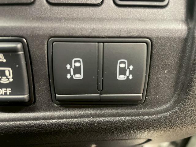 セレナ ハイウェイスターV ステップタイプ(禁煙車)(後期型)(プロパイロット)(レーダークルーズ)(クリアランスソナー)(両側パワースライドドア)(純正ナビ)(フルセグ)(8人乗り)(LEDヘッドライト)(純正16インチAW)(6枚目)