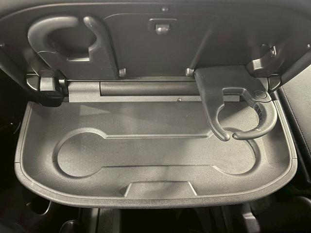 セレナ ハイウェイスターV ステップタイプ(禁煙車)(後期型)(プロパイロット)(レーダークルーズ)(クリアランスソナー)(両側パワースライドドア)(純正ナビ)(フルセグ)(8人乗り)(LEDヘッドライト)(純正16インチAW)(46枚目)