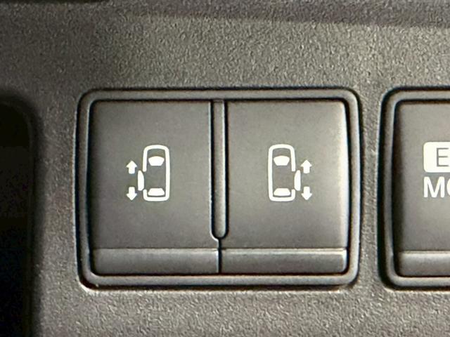 セレナ ハイウェイスター S-ハイブリッド エアロモード (禁煙車)(フリップダウンモニター)(アルパインナビ)(両側パワースライドドア)(クルーズコントロール)(アイドリングストップ)(ウォークスル)(ビルトインETC)(純正16インチAW)(8枚目)