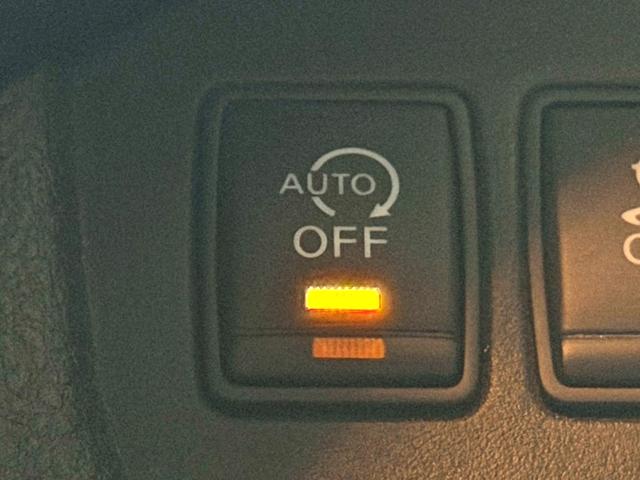 セレナ ハイウェイスター S-ハイブリッド エアロモード (禁煙車)(フリップダウンモニター)(アルパインナビ)(両側パワースライドドア)(クルーズコントロール)(アイドリングストップ)(ウォークスル)(ビルトインETC)(純正16インチAW)(11枚目)