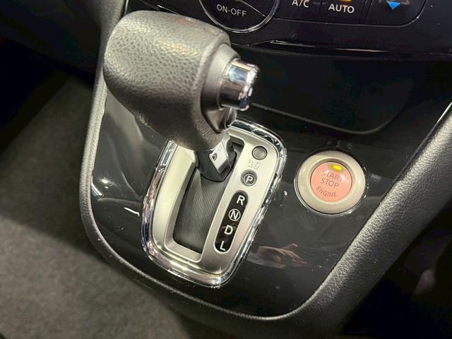 セレナ ハイウェイスター S-ハイブリッド エアロモード (禁煙車)(フリップダウンモニター)(アルパインナビ)(両側パワースライドドア)(クルーズコントロール)(アイドリングストップ)(ウォークスル)(ビルトインETC)(純正16インチAW)(41枚目)