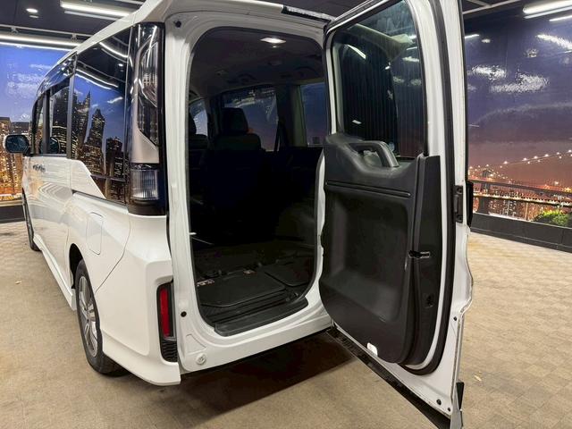 ステップワゴンスパーダ スパーダハイブリッド G・EX ホンダセンシング (後期型)(黒半革シート)(両側パワースライド)(純正メモリナビ)(全方位カメラ)(レーダークルーズ)(コーナーセンサー)(ビルトインETC)(電動パーキング)(シートヒーター)(純正16インチAW)(52枚目)