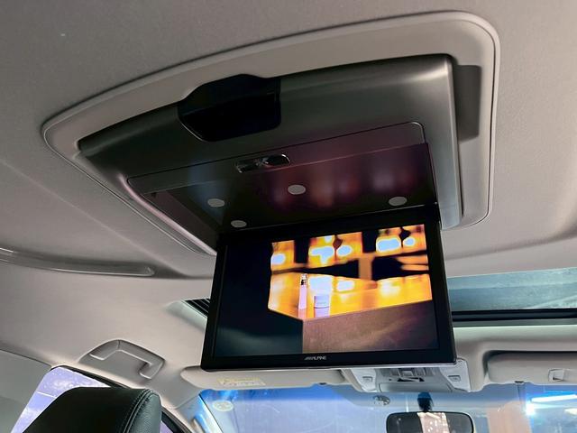 ヴェルファイア ２．５Ｚ　（サンルーフ）（フリップダウンモニター）（両側パワースライド）（純正ＳＤナビ）（バックカメラ）（ビルトインＥＴＣ）（クリアランスソナー）（オットマン）（ＬＥＤヘッド）（フォグ）（純正１８インチＡＷ）（10枚目）