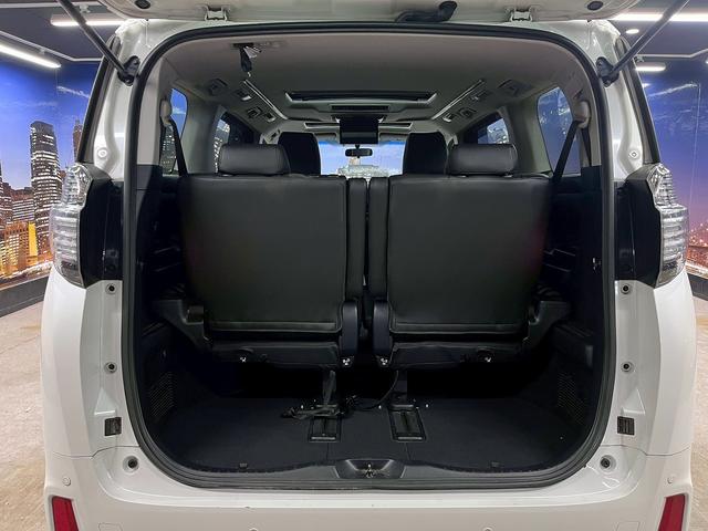 ヴェルファイア ２．５Ｚ　（サンルーフ）（フリップダウンモニター）（両側パワースライド）（純正ＳＤナビ）（バックカメラ）（ビルトインＥＴＣ）（クリアランスソナー）（オットマン）（ＬＥＤヘッド）（フォグ）（純正１８インチＡＷ）（17枚目）