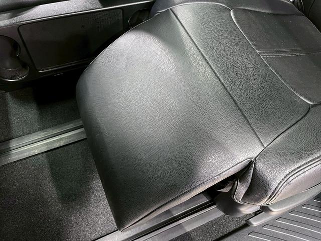 ヴェルファイア ２．５Ｚ　（サンルーフ）（フリップダウンモニター）（両側パワースライド）（純正ＳＤナビ）（バックカメラ）（ビルトインＥＴＣ）（クリアランスソナー）（オットマン）（ＬＥＤヘッド）（フォグ）（純正１８インチＡＷ）（32枚目）
