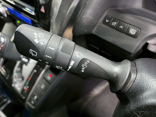 ヴェルファイア ２．５Ｚ　（サンルーフ）（フリップダウンモニター）（両側パワースライド）（純正ＳＤナビ）（バックカメラ）（ビルトインＥＴＣ）（クリアランスソナー）（オットマン）（ＬＥＤヘッド）（フォグ）（純正１８インチＡＷ）（44枚目）