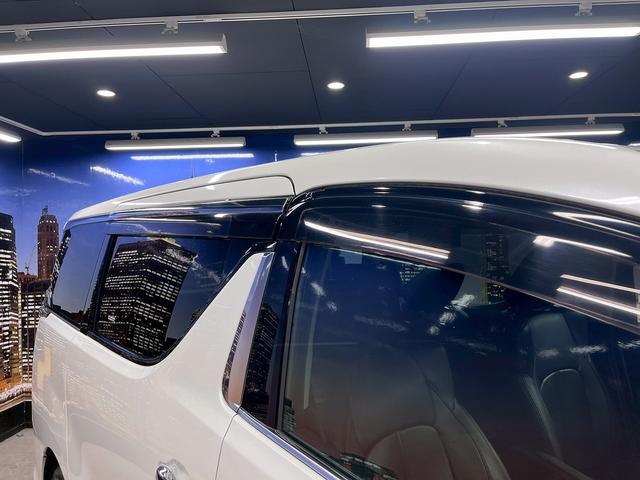 ヴェルファイア ２．５Ｚ　（サンルーフ）（フリップダウンモニター）（両側パワースライド）（純正ＳＤナビ）（バックカメラ）（ビルトインＥＴＣ）（クリアランスソナー）（オットマン）（ＬＥＤヘッド）（フォグ）（純正１８インチＡＷ）（57枚目）