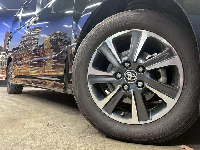 ヴォクシー ＺＳ　煌ＩＩ　（禁煙車）（後期型）（両側パワースライド）（アルパインフリップダウンモニター）（アルパインナビ）（バックカメラ）（クルーズコントロール）（ビルトインＥＴＣ）（クリアランスソナー）（純正１６インチＡＷ）（17枚目）