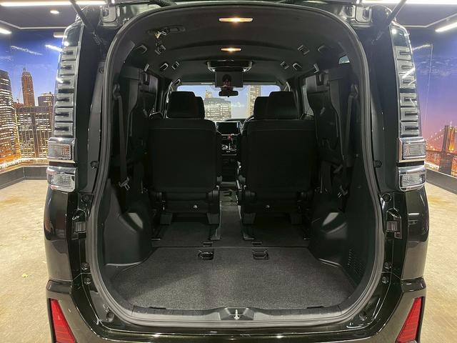 ヴォクシー ＺＳ　煌ＩＩ　（禁煙車）（後期型）（両側パワースライド）（アルパインフリップダウンモニター）（アルパインナビ）（バックカメラ）（クルーズコントロール）（ビルトインＥＴＣ）（クリアランスソナー）（純正１６インチＡＷ）（19枚目）