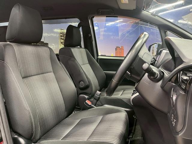 ヴォクシー ＺＳ　煌ＩＩ　（禁煙車）（後期型）（両側パワースライド）（アルパインフリップダウンモニター）（アルパインナビ）（バックカメラ）（クルーズコントロール）（ビルトインＥＴＣ）（クリアランスソナー）（純正１６インチＡＷ）（20枚目）