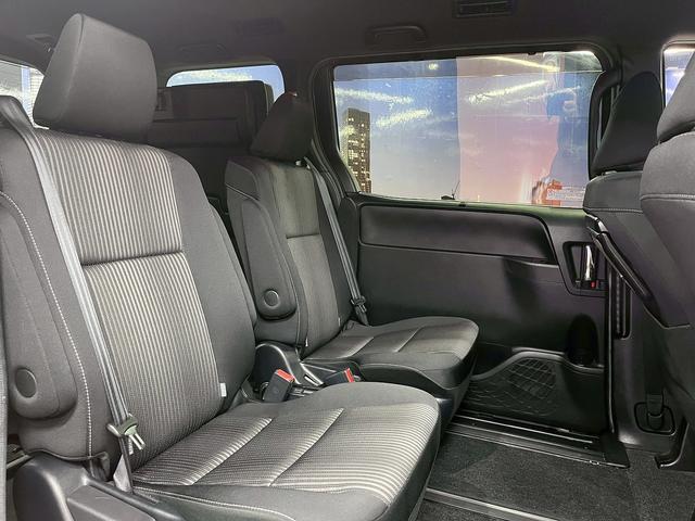 ヴォクシー ＺＳ　煌ＩＩ　（禁煙車）（後期型）（両側パワースライド）（アルパインフリップダウンモニター）（アルパインナビ）（バックカメラ）（クルーズコントロール）（ビルトインＥＴＣ）（クリアランスソナー）（純正１６インチＡＷ）（21枚目）