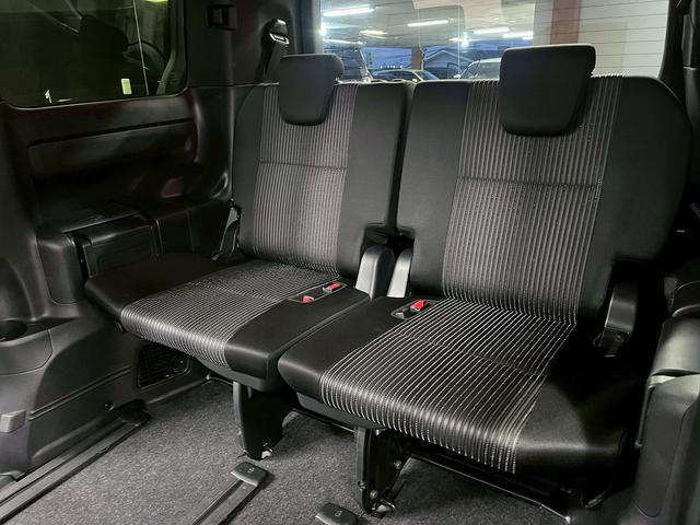 ヴォクシー ＺＳ　煌ＩＩ　（禁煙車）（後期型）（両側パワースライド）（アルパインフリップダウンモニター）（アルパインナビ）（バックカメラ）（クルーズコントロール）（ビルトインＥＴＣ）（クリアランスソナー）（純正１６インチＡＷ）（42枚目）