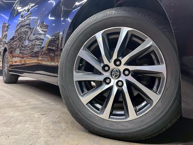 ヴェルファイア ３．５エグゼクティブラウンジ　（禁煙車）（黒本革）（両側パワスラ）（フリップダウンモニター）（ＪＢＬサウンド）（純正ＳＤナビ）（全方位カメラ）（レーダークルーズ）（パワーシート）（シートヒータ）（コーナーセンサー）（純正１８ＡＷ）（24枚目）