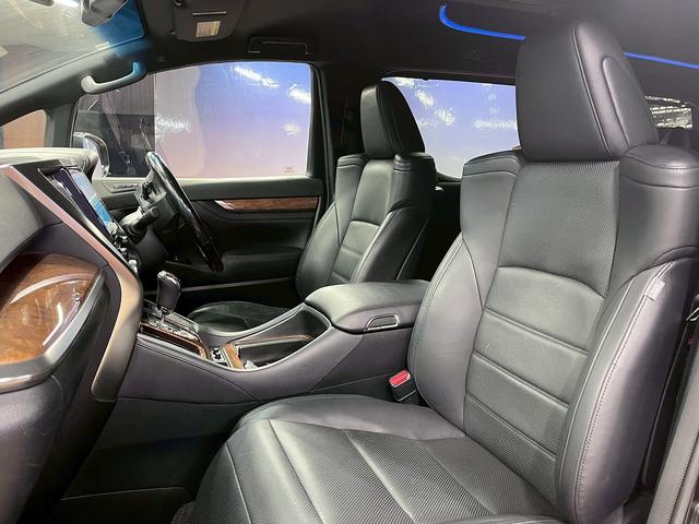 ヴェルファイア ３．５エグゼクティブラウンジ　（禁煙車）（黒本革）（両側パワスラ）（フリップダウンモニター）（ＪＢＬサウンド）（純正ＳＤナビ）（全方位カメラ）（レーダークルーズ）（パワーシート）（シートヒータ）（コーナーセンサー）（純正１８ＡＷ）（26枚目）