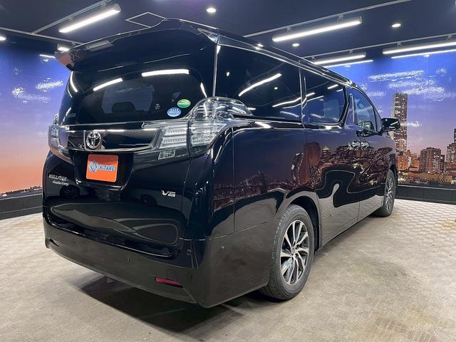 ヴェルファイア ３．５エグゼクティブラウンジ　（禁煙車）（黒本革）（両側パワスラ）（フリップダウンモニター）（ＪＢＬサウンド）（純正ＳＤナビ）（全方位カメラ）（レーダークルーズ）（パワーシート）（シートヒータ）（コーナーセンサー）（純正１８ＡＷ）（31枚目）