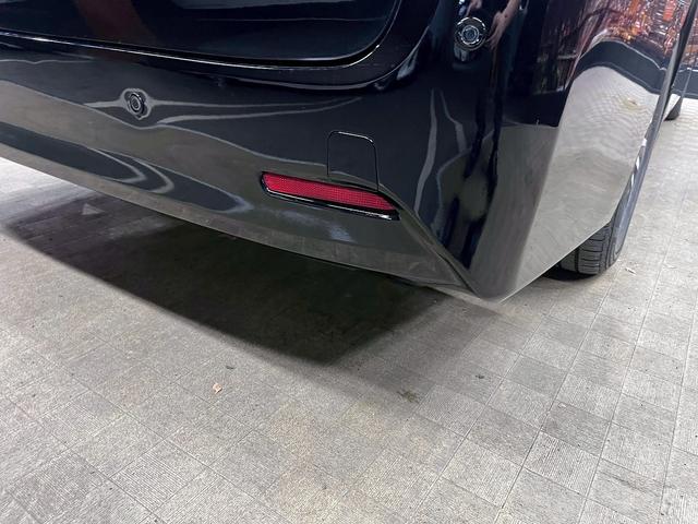 ヴェルファイア ３．５エグゼクティブラウンジ　（禁煙車）（黒本革）（両側パワスラ）（フリップダウンモニター）（ＪＢＬサウンド）（純正ＳＤナビ）（全方位カメラ）（レーダークルーズ）（パワーシート）（シートヒータ）（コーナーセンサー）（純正１８ＡＷ）（39枚目）