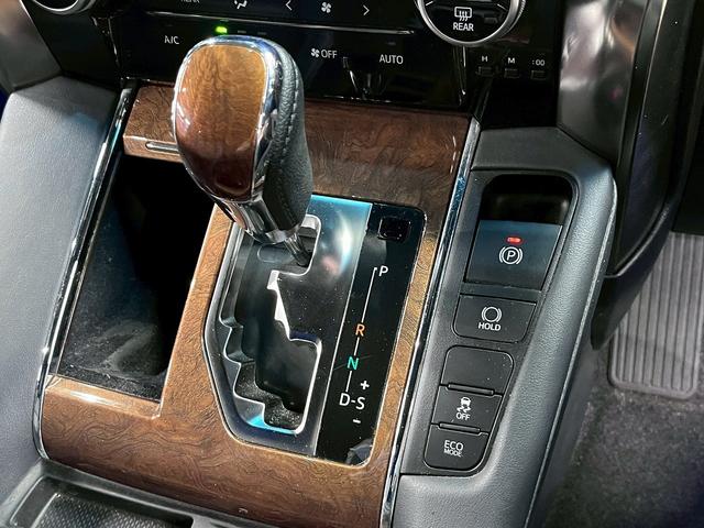 ヴェルファイア ３．５エグゼクティブラウンジ　（禁煙車）（黒本革）（両側パワスラ）（フリップダウンモニター）（ＪＢＬサウンド）（純正ＳＤナビ）（全方位カメラ）（レーダークルーズ）（パワーシート）（シートヒータ）（コーナーセンサー）（純正１８ＡＷ）（41枚目）