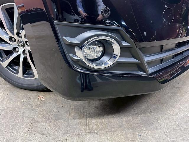 ヴェルファイア ３．５エグゼクティブラウンジ　（禁煙車）（黒本革）（両側パワスラ）（フリップダウンモニター）（ＪＢＬサウンド）（純正ＳＤナビ）（全方位カメラ）（レーダークルーズ）（パワーシート）（シートヒータ）（コーナーセンサー）（純正１８ＡＷ）（62枚目）