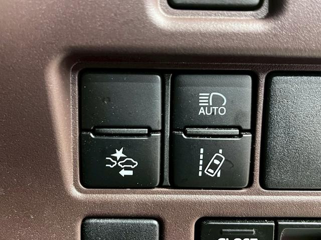 エスクァイア Ｇｉ　トヨタセーフティセンス（後期型）（両側パワースライド）（フリップダウンモニター）（黒革シート）（純正ＳＤナビ）（クルーズコントロール）（シートヒーター）（バックカメラ）（ＥＴＣ）（純正１５インチＡＷ）（10枚目）