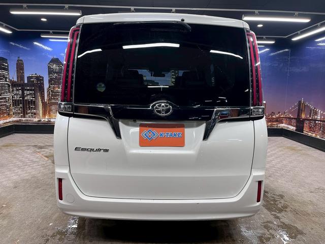 エスクァイア Ｇｉ　トヨタセーフティセンス（後期型）（両側パワースライド）（フリップダウンモニター）（黒革シート）（純正ＳＤナビ）（クルーズコントロール）（シートヒーター）（バックカメラ）（ＥＴＣ）（純正１５インチＡＷ）（24枚目）
