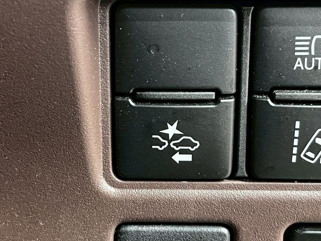 エスクァイア Ｇｉ　トヨタセーフティセンス（後期型）（両側パワースライド）（フリップダウンモニター）（黒革シート）（純正ＳＤナビ）（クルーズコントロール）（シートヒーター）（バックカメラ）（ＥＴＣ）（純正１５インチＡＷ）（39枚目）