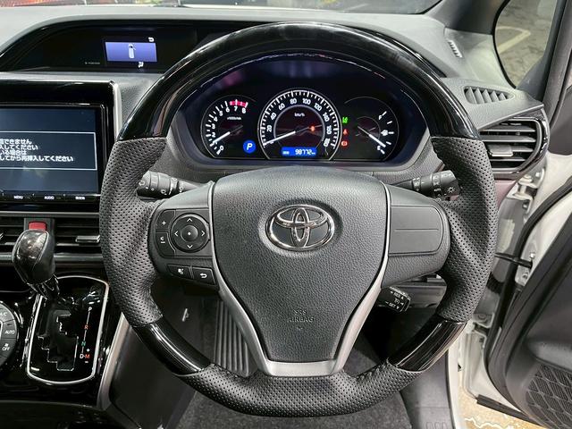 エスクァイア Ｇｉ　トヨタセーフティセンス（後期型）（両側パワースライド）（フリップダウンモニター）（黒革シート）（純正ＳＤナビ）（クルーズコントロール）（シートヒーター）（バックカメラ）（ＥＴＣ）（純正１５インチＡＷ）（46枚目）