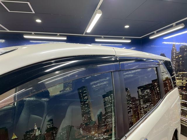 エスクァイア Ｇｉ　トヨタセーフティセンス（後期型）（両側パワースライド）（フリップダウンモニター）（黒革シート）（純正ＳＤナビ）（クルーズコントロール）（シートヒーター）（バックカメラ）（ＥＴＣ）（純正１５インチＡＷ）（51枚目）