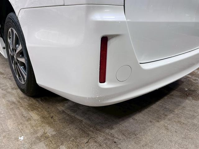 エスクァイア Ｇｉ　トヨタセーフティセンス（後期型）（両側パワースライド）（フリップダウンモニター）（黒革シート）（純正ＳＤナビ）（クルーズコントロール）（シートヒーター）（バックカメラ）（ＥＴＣ）（純正１５インチＡＷ）（62枚目）