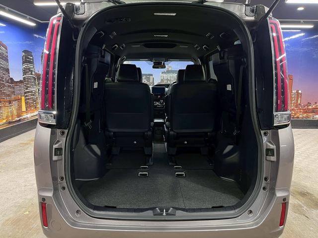 エスクァイア ハイブリッドＧｉ　（禁煙車）（後期型）（両側パワースライド）（黒革シート）（社外メモリーナビ）（レーンアシスト）（オートマチックハイビーム）（シートヒーター）（バックカメラ）（ビルトインＥＴＣ）（純正１５インチＡＷ）（26枚目）