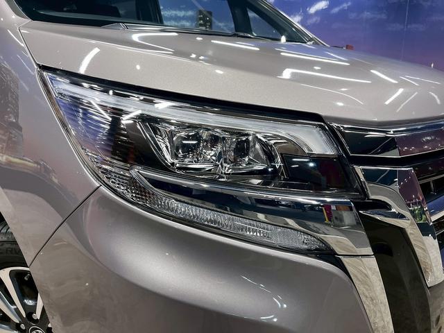 エスクァイア ハイブリッドＧｉ　（禁煙車）（後期型）（両側パワースライド）（黒革シート）（社外メモリーナビ）（レーンアシスト）（オートマチックハイビーム）（シートヒーター）（バックカメラ）（ビルトインＥＴＣ）（純正１５インチＡＷ）（54枚目）