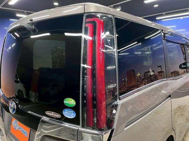 エスクァイア ハイブリッドＧｉ　（禁煙車）（後期型）（両側パワースライド）（黒革シート）（社外メモリーナビ）（レーンアシスト）（オートマチックハイビーム）（シートヒーター）（バックカメラ）（ビルトインＥＴＣ）（純正１５インチＡＷ）（58枚目）