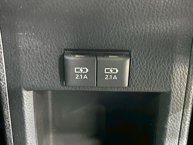 エスクァイア ハイブリッドＧｉ　（禁煙車）（後期型）（両側パワースライド）（黒革シート）（社外メモリーナビ）（レーンアシスト）（オートマチックハイビーム）（シートヒーター）（バックカメラ）（ビルトインＥＴＣ）（純正１５インチＡＷ）（59枚目）