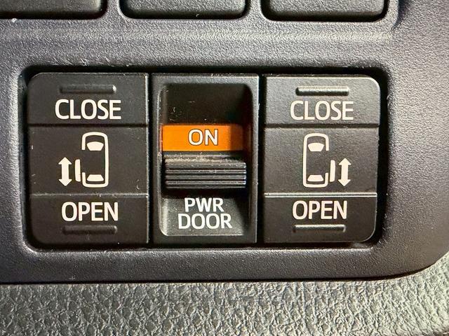 ヴォクシー ＺＳ　煌　（禁煙車）（両側パワースライド）（純正ＳＤナビ）（バックカメラ）（ビルトインＥＴＣ）（ＬＥＤヘッド）（スマートキー＆プッシュスタート）（Ｂｌｕｅｔｏｏｔｈ対応）（ウォークスルー）（純正１６インチＡＷ）（8枚目）