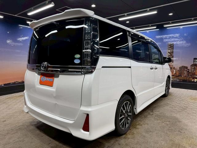 ヴォクシー ＺＳ　煌　（禁煙車）（両側パワースライド）（純正ＳＤナビ）（バックカメラ）（ビルトインＥＴＣ）（ＬＥＤヘッド）（スマートキー＆プッシュスタート）（Ｂｌｕｅｔｏｏｔｈ対応）（ウォークスルー）（純正１６インチＡＷ）（21枚目）